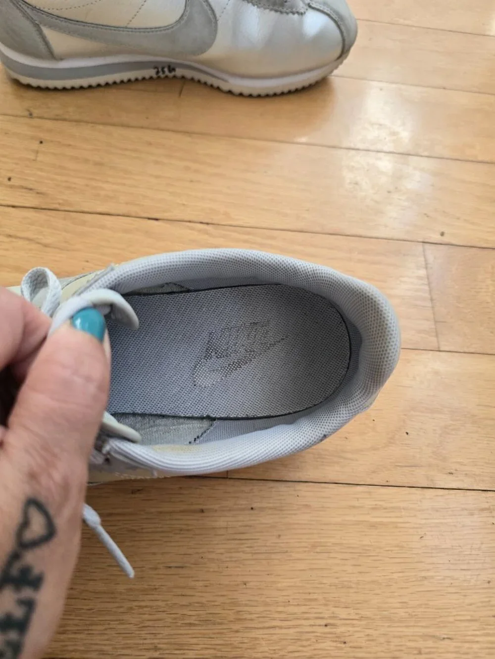 Nike | Classic Cortez Pure Platinum Metallic Silver Retro Sneakers | WMS 8